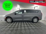 New 2025 Chrysler Pacifica Select image 5