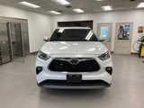Used 2023 Toyota Highlander Platinum image 3