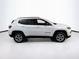 Used 2025 Jeep Compass Latitude image 4