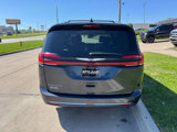 Used 2021 Chrysler Pacifica Touring-L image 4