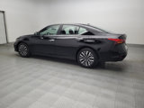 Used 2024 Nissan Altima 2.5 SV image 3