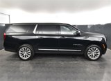 Used 2025 GMC Yukon XL Denali w/ Sun & Power Step Package image 3