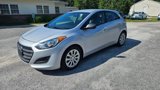 Used 2017 Hyundai Elantra GT image 2