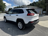 Used 2016 Jeep Cherokee Sport image 4