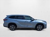 Used 2023 Toyota Highlander XLE image 4