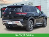 New 2025 Nissan Pathfinder Platinum image 3
