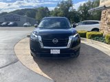 Used 2024 Nissan Pathfinder SV image 2