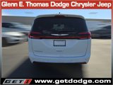 New 2025 Chrysler Pacifica Select image 5
