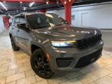 Used 2023 Jeep Grand Cherokee Altitude image 3