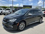 New 2025 Chrysler Pacifica Pinnacle image 3