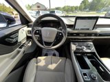 Used 2021 Lincoln Aviator Reserve w/ Equipment Group 202A image 4