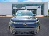 New 2025 Volkswagen Taos SE image 2