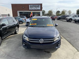 Used 2015 Volkswagen Tiguan SE image 3