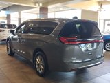 New 2025 Chrysler Pacifica Select image 3