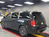 Used 2018 Dodge Grand Caravan SXT w/ Driver Convenience Group image 4