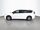 New 2026 Chrysler Pacifica Select image 5