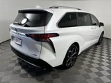Certified 2025 Toyota Sienna Platinum image 5