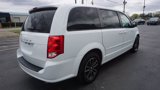 Used 2017 Dodge Grand Caravan SE image 5