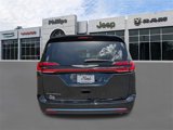 Used 2024 Chrysler Pacifica Touring-L image 4