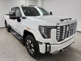 Used 2024 GMC Sierra 3500 Denali image 2
