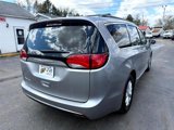 Used 2017 Chrysler Pacifica Touring-L image 3
