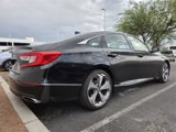Used 2018 Honda Accord Touring image 2