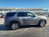 Used 2023 Nissan Pathfinder SL image 6