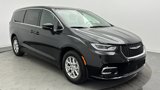 Used 2025 Chrysler Pacifica Select image 3
