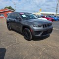 Used 2022 Jeep Grand Cherokee Laredo w/ Luxury Tech Group I image 4
