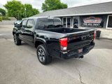 Used 2018 Toyota Tacoma TRD Sport image 3