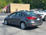 Used 2017 Ford Focus SE image 4