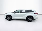 Used 2023 Toyota Highlander XLE image 4
