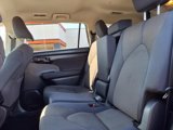 Used 2024 Toyota Highlander LE image 5