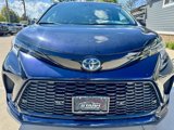 Used 2025 Toyota Sienna XSE image 3