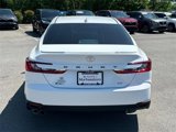 Used 2025 Toyota Camry SE image 5