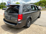Used 2017 Dodge Grand Caravan SXT image 3