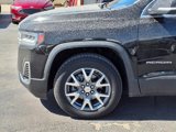 Used 2023 GMC Acadia SLT image 2