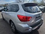 Used 2017 Nissan Pathfinder SV image 3