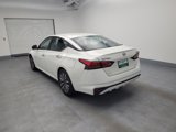 Used 2023 Nissan Altima 2.5 SV image 5