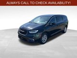 Used 2024 Chrysler Pacifica Touring-L image 3