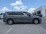Used 2023 Chrysler Pacifica Touring-L image 5