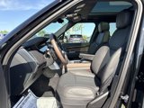 New 2025 Land Rover Range Rover Long Wheelbase SE image 3