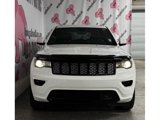 Used 2020 Jeep Grand Cherokee Altitude image 5
