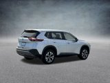 Used 2023 Nissan Rogue SV image 5