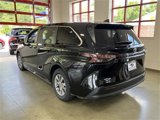 Used 2023 Toyota Sienna XLE image 6
