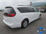 Used 2023 Chrysler Pacifica Touring-L image 3