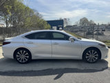 Used 2020 Lexus ES 300h w/ Premium Package image 4