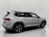 New 2025 Volkswagen Atlas SEL Premium R-Line image 2