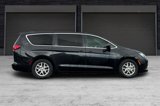 Used 2022 Chrysler Voyager LX image 3