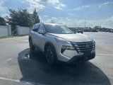 Used 2025 Nissan Rogue SV image 3